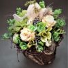 dekoracje wielkanocne na naturalnej brzozie ze sztucznych kwiatów i wysokiej jakości dodatków