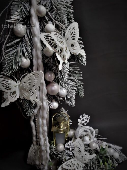 dekorowane świąteczne choinki