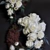 zestaw stroików na cmentarz z białych róż